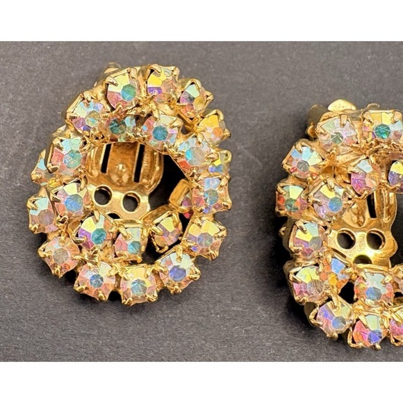 Vintage Layered AB Aurora Borealis Crystal Gold Tone Brooch & Clip Earrings Set - Picture 9 of 11